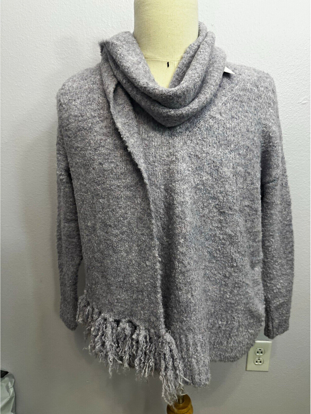 99JANE STREET Knit V-Neck Fringe Hem Pullover Sweater Gray Women's Size S